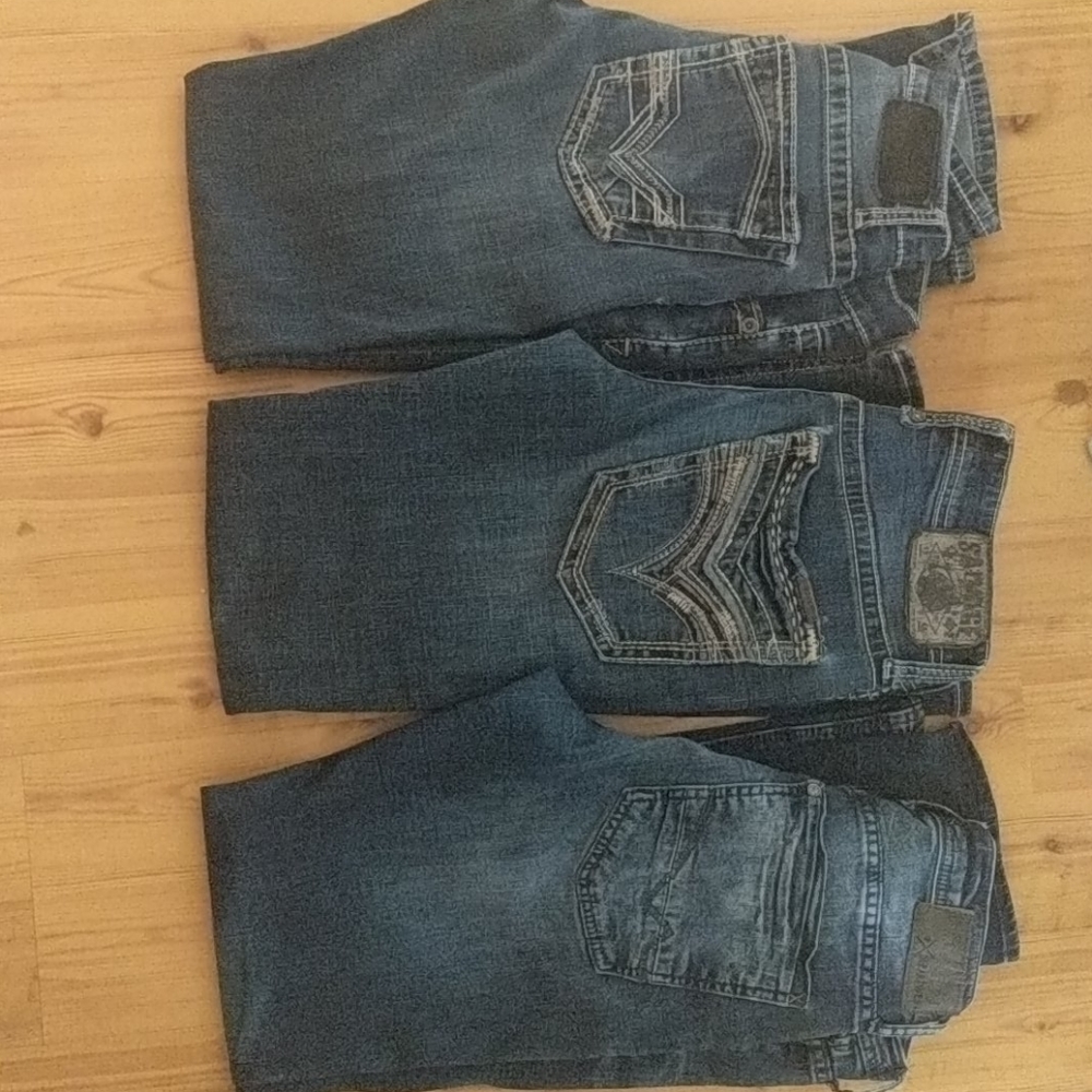 Bucklle and American eagle jeans